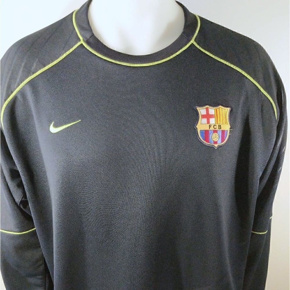 Xl Nike vintage total 90 Barcelona training top!